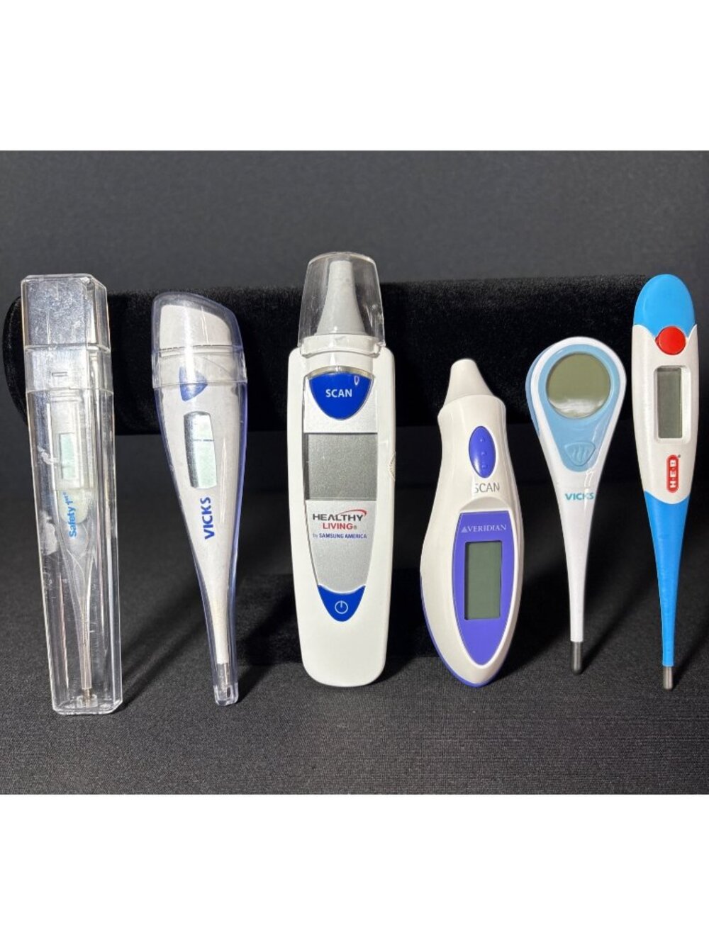 Digital Medical Thermometers Ear & Oral Vicks Veridian HEB Healthy Living Fever - Picture 2 of 3